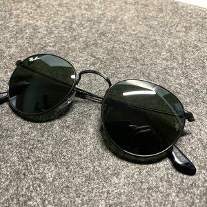 Ray-Ban Black Round Sunglasses